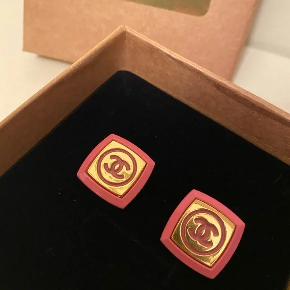 unique, vintage, up-cycled, chic apparel buttons stud earrings - Picture 3 of 6